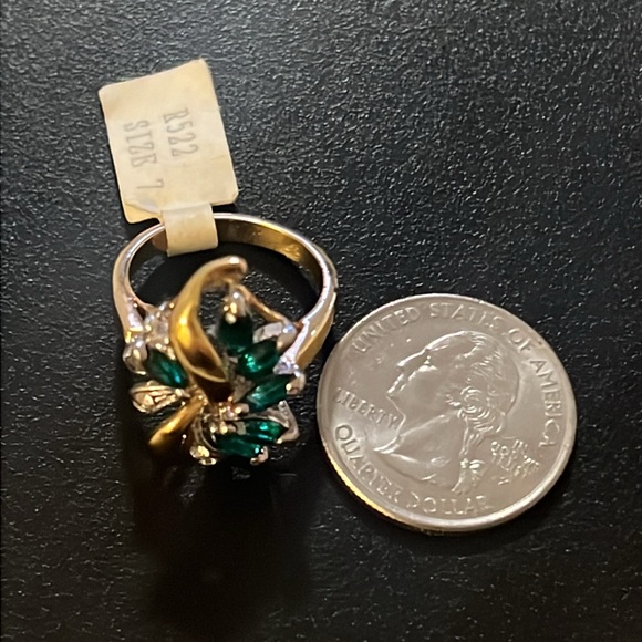 NWT Vintage 18ktge Emerald Gemstone & Cubic Zirconia Diamond Two Tone Ring - Picture 7 of 8